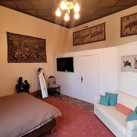 Chateau De Scandaillac Guest house 4*