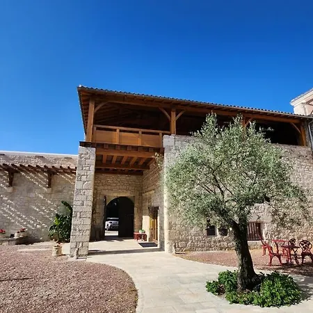 Chateau De Scandaillac Πανσιόν 3*