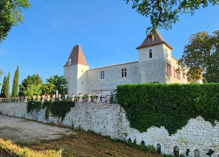 Chateau De Scandaillac 4*