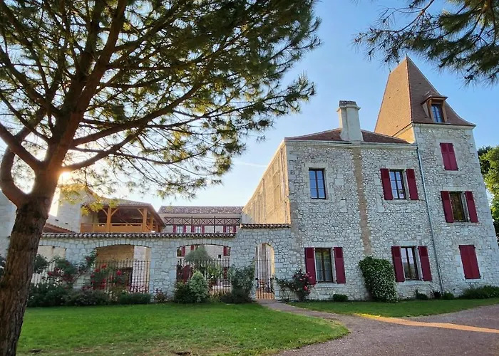 Chateau De Scandaillac 4*