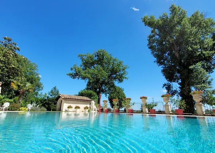 Château De Scandaillac 4*